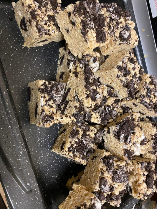 3 X Oreo Cookies and Cream Marshmallow Squares